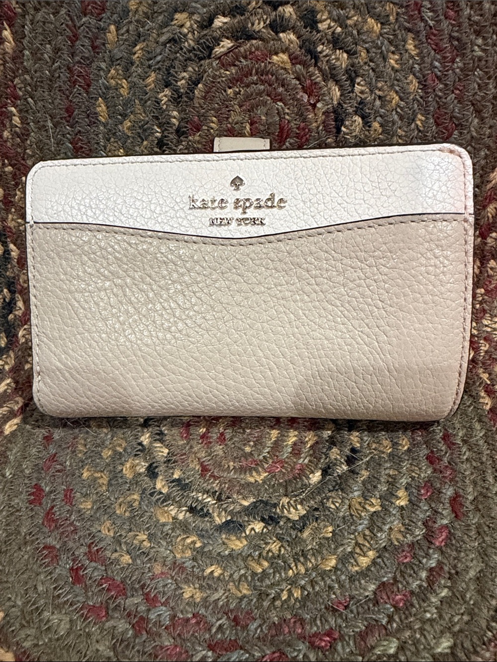 kate spade two-tone pebble leather wallet in blush and cream